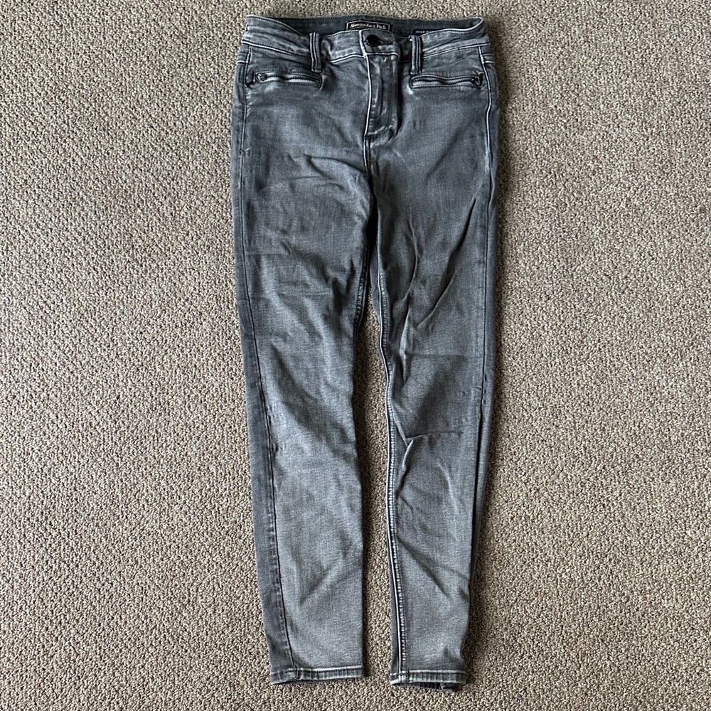 Abercrombie & Fitch Dark Gray Skinny Jeans